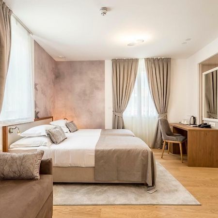 Residence Stine Split Luaran gambar