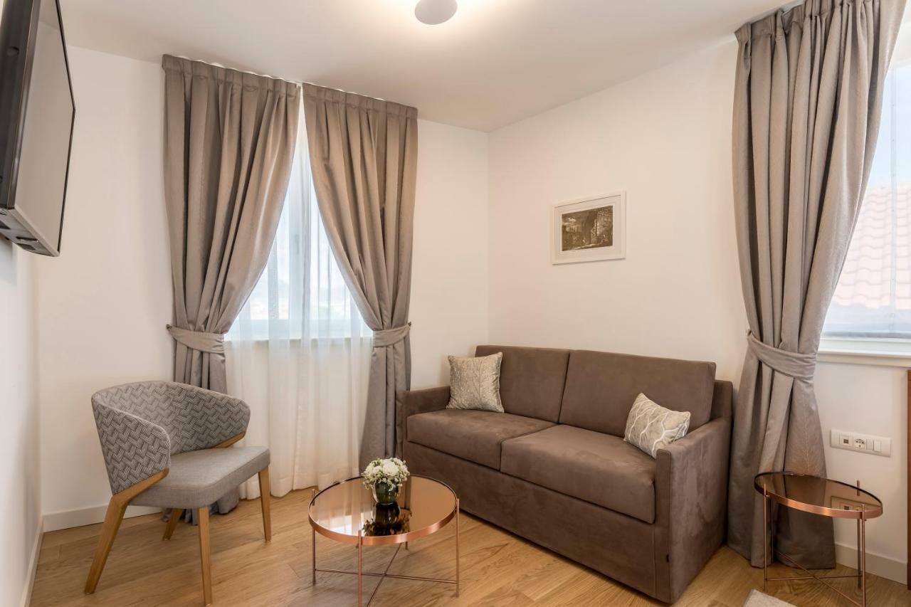 Residence Stine Split Luaran gambar
