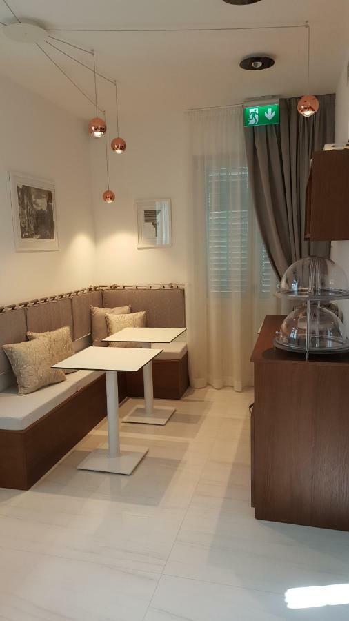 Residence Stine Split Luaran gambar