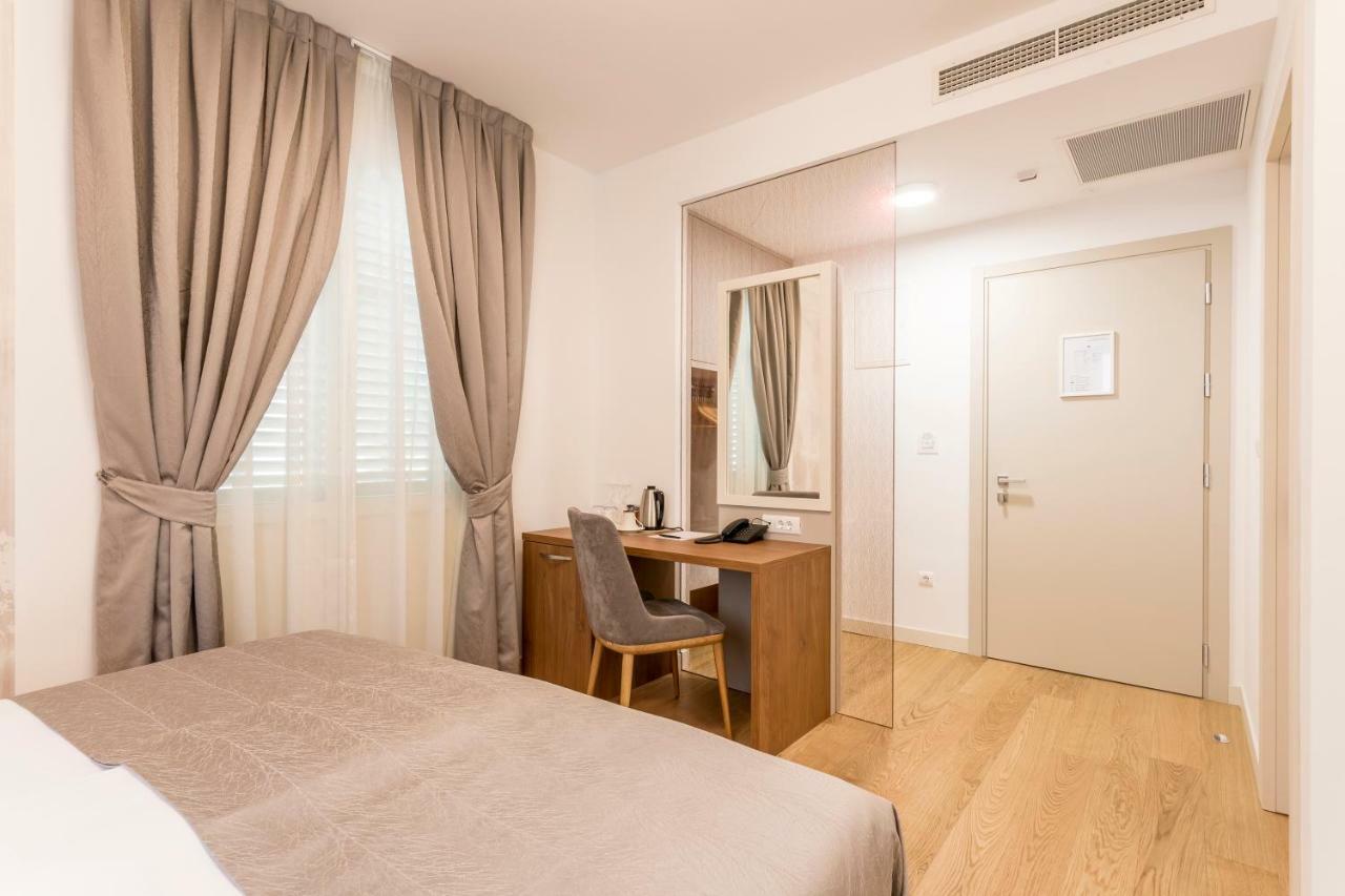 Residence Stine Split Luaran gambar
