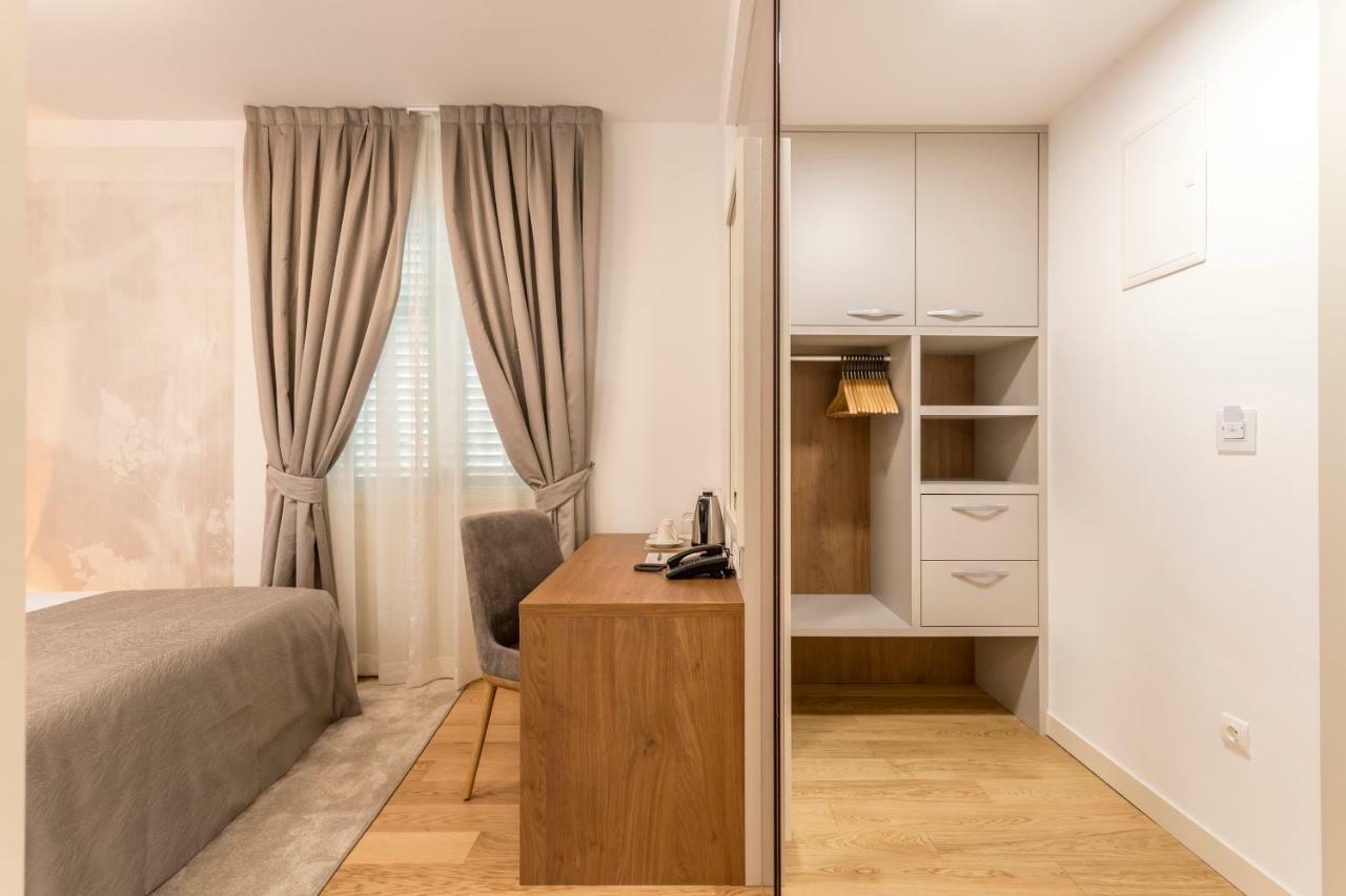 Residence Stine Split Luaran gambar